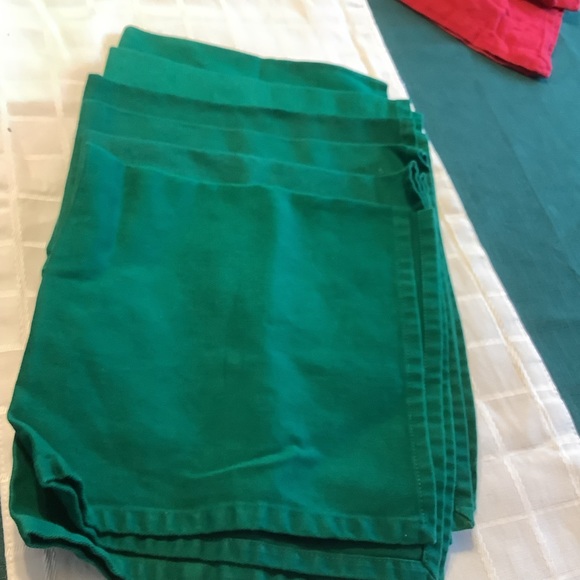 SIX LARGE DARK GREEN CLOTH NAPKINS - Picture 2 of 3